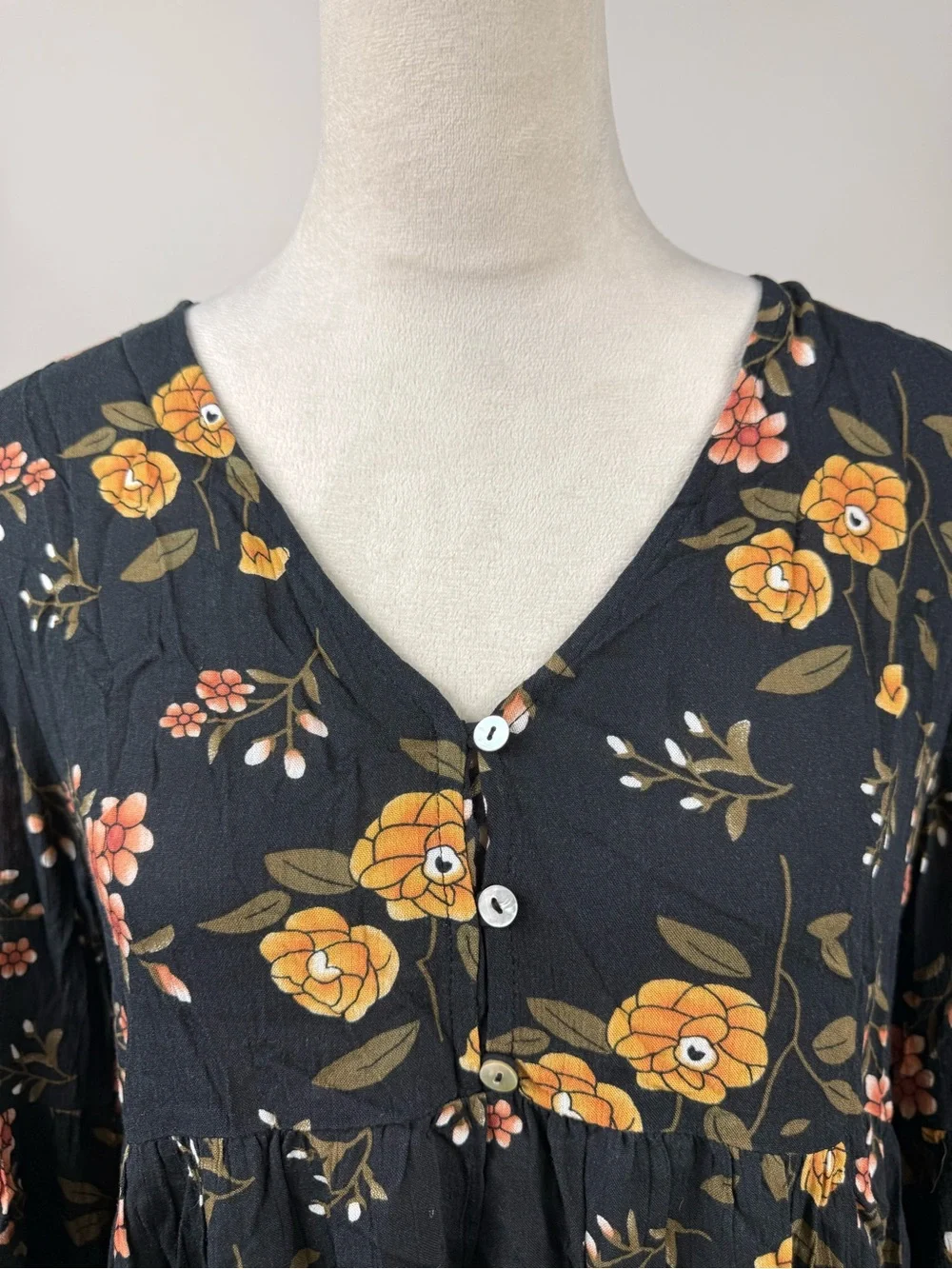 Altar'd State V-Neck dress with Floral Print size medium - Picture 5 of 8